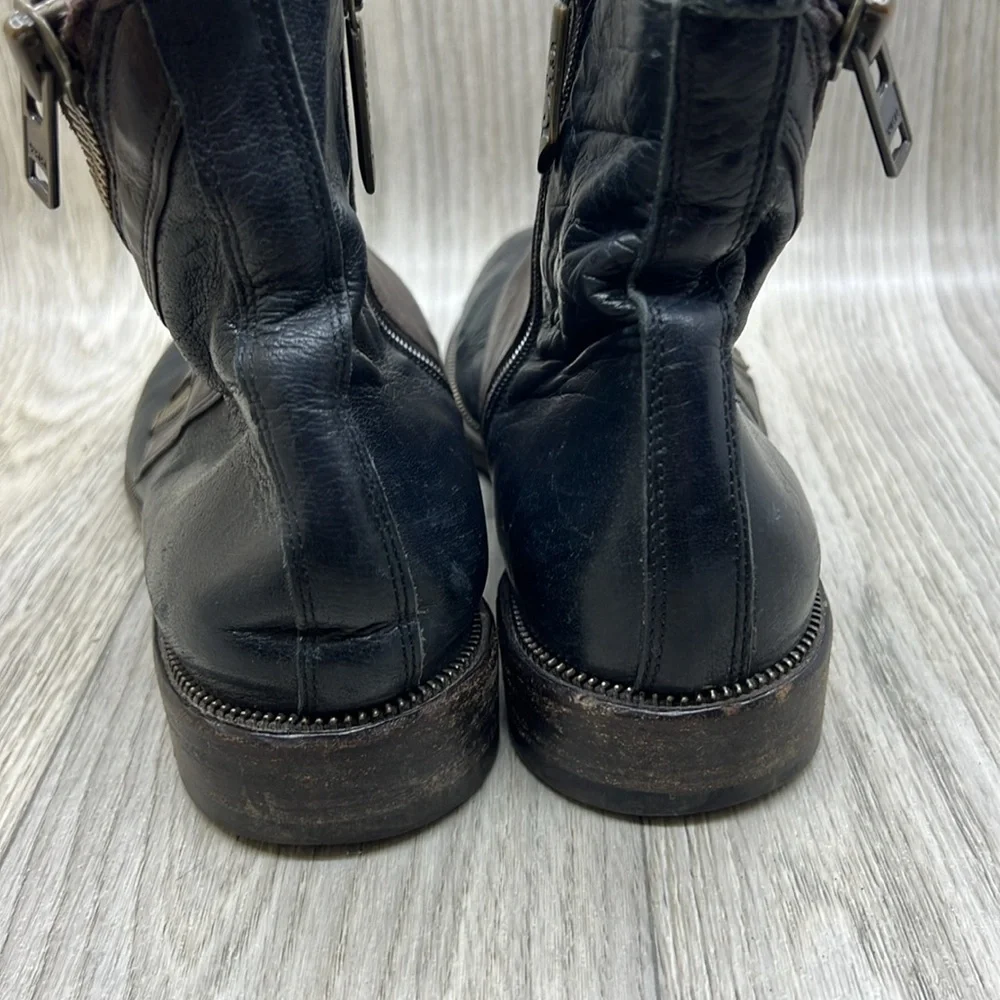 LA BOTTEGA DI LISA Blk & Brn Ankle Boots